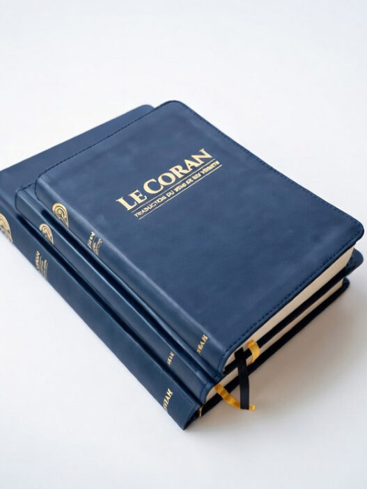 livre coran traduction francaise edition tawbah couverture noire avec marque page pour lecture et etude